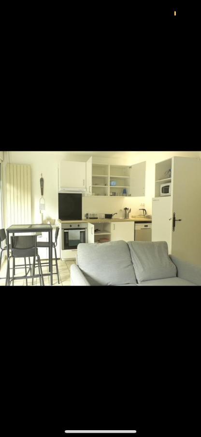 Bed and Breakfast Se: 13A Rue Des Touleuses Pourpre Сержи Экстерьер фото